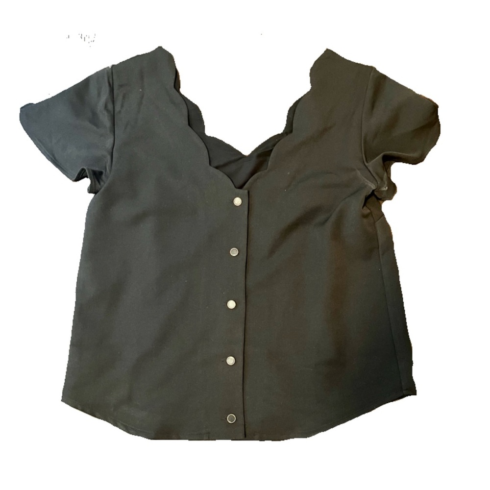 EUC Saaj Paris black scalloped tee